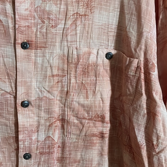 Vintage rayon vacation Hawaiian style shirt. B6 - Picture 2 of 5